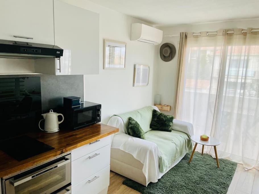Studio Cosy Avec Terrasse Et Garage Saint-Laurent Du Var Limitrophe Nice Экстерьер фото